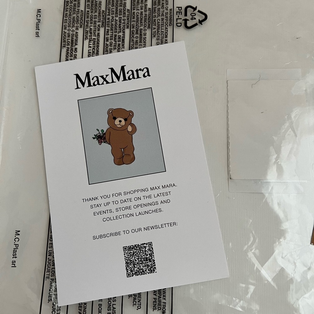 MaxMara Gift Storage Box/Cards/Letter - Picture 5 of 10